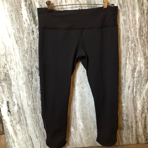 Lululemon cropped 3/4 leggings mesh detail black - Picture 2 of 7